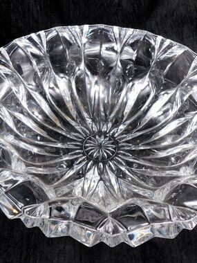 Cristal D’Arques Durand Beautiful Large Cut Crystal Bowl in Calliope # 27190